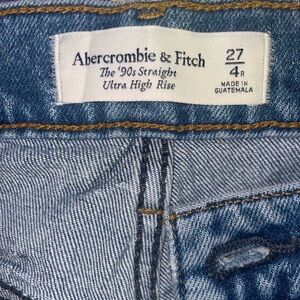 Abercrombie & Fitch the 90’s straight ultra high rise jeans